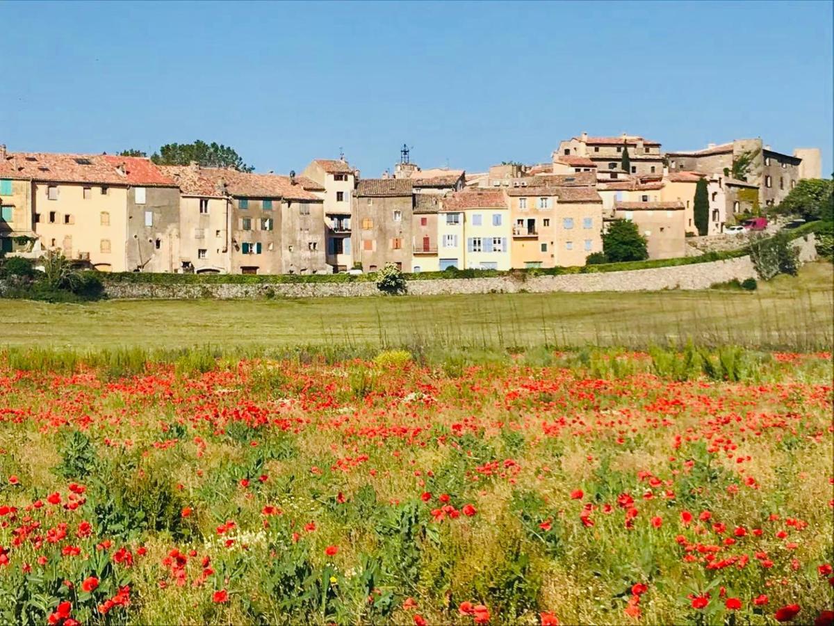 Penthouse Studio Privee Couple Ou Famille- La Maison Searle A Tourtour Exteriör bild