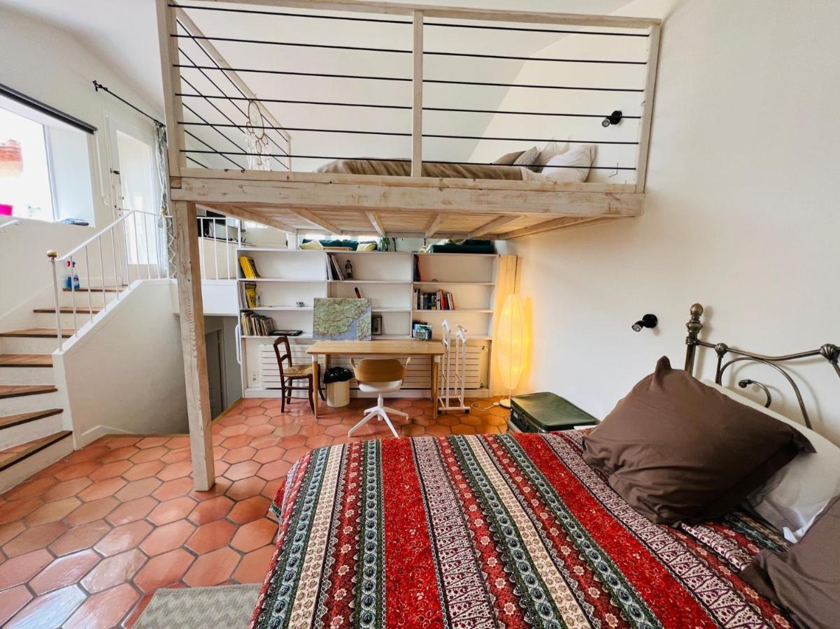 Penthouse Studio Privee Couple Ou Famille- La Maison Searle A Tourtour Exteriör bild